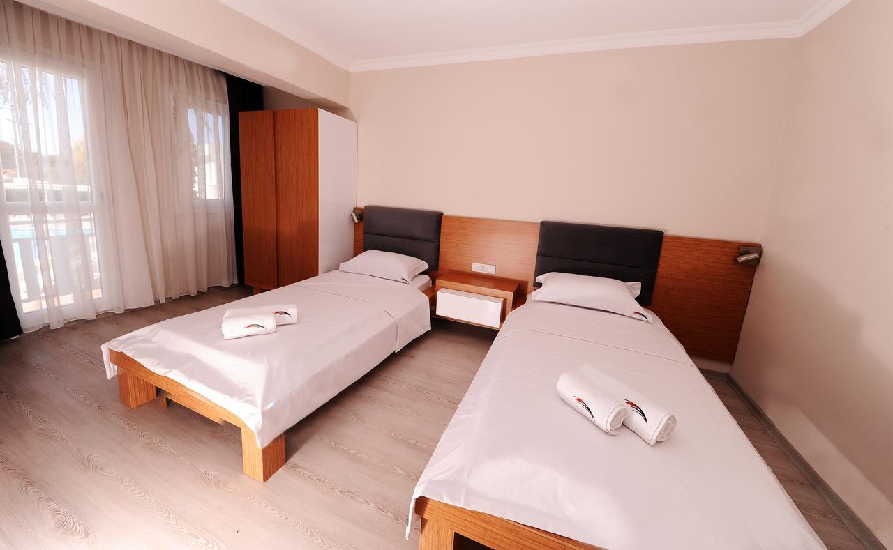 Hanedan Flora Apart Hotel Foça Ngoại thất bức ảnh